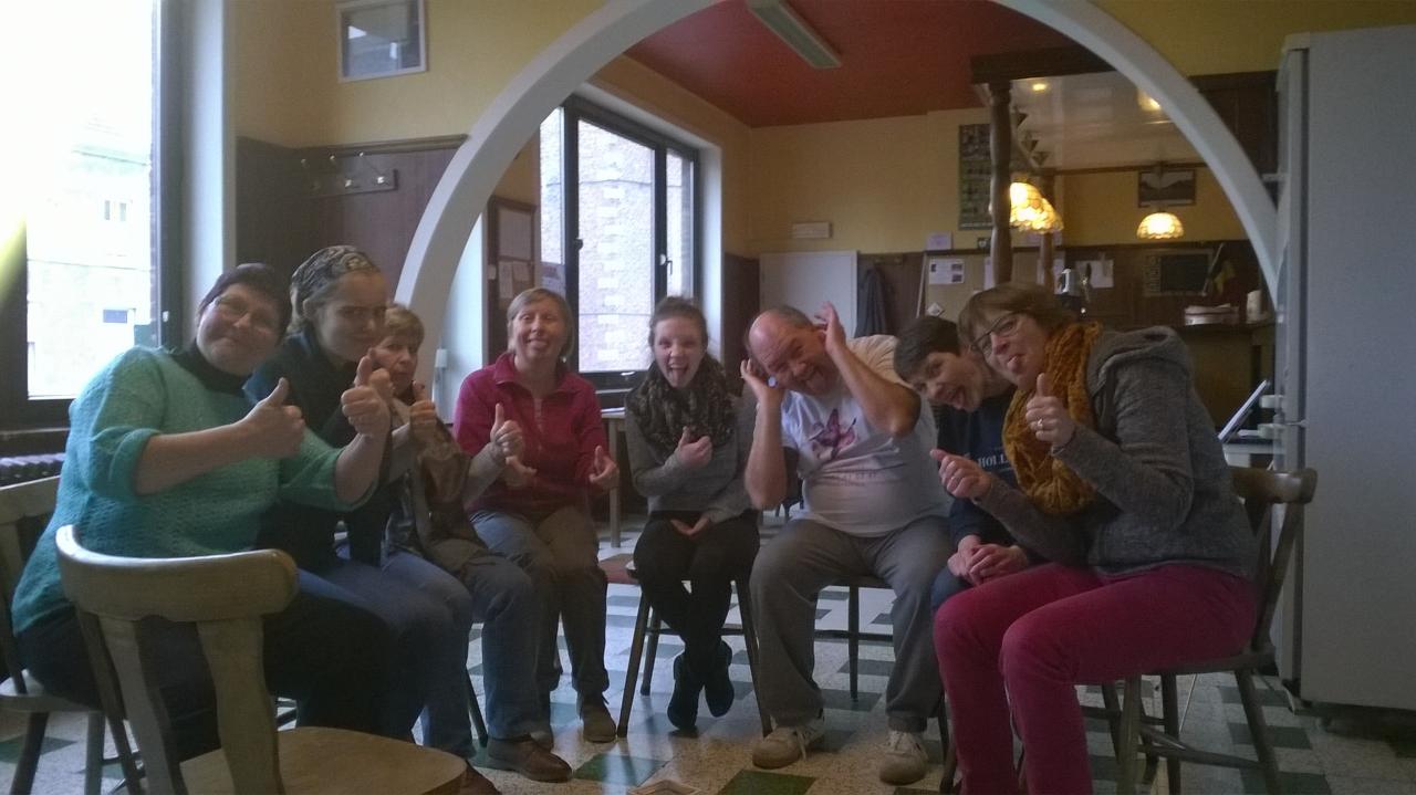 Club de yoga du rire à Luttre
